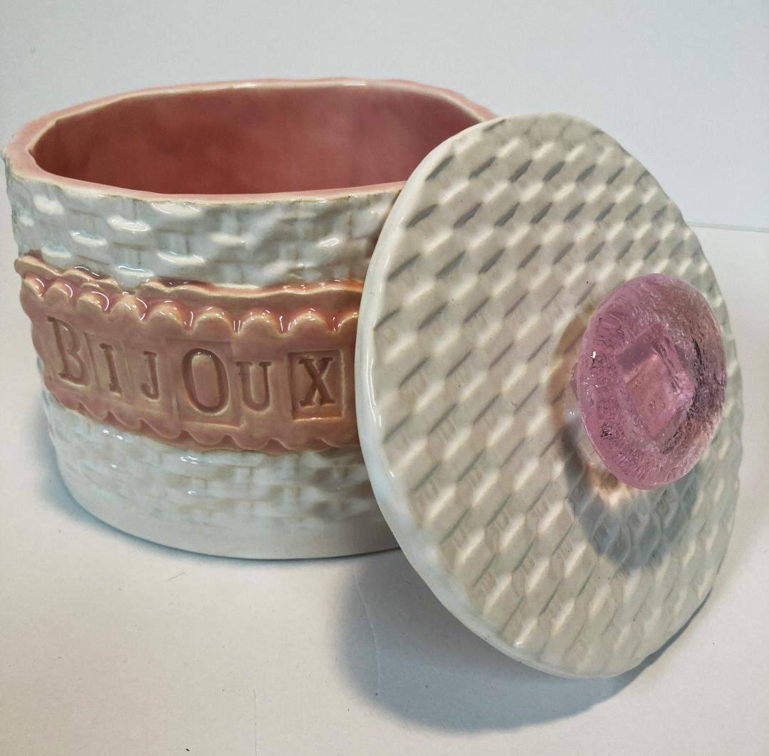Bijou basket with glass handle