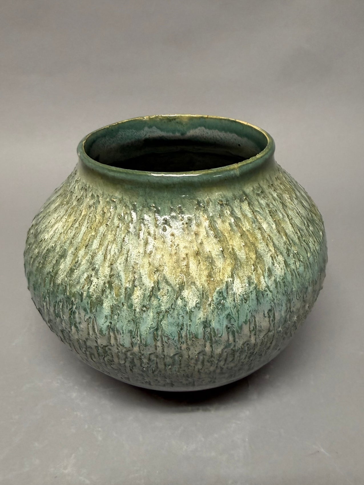 Textured moon vase
